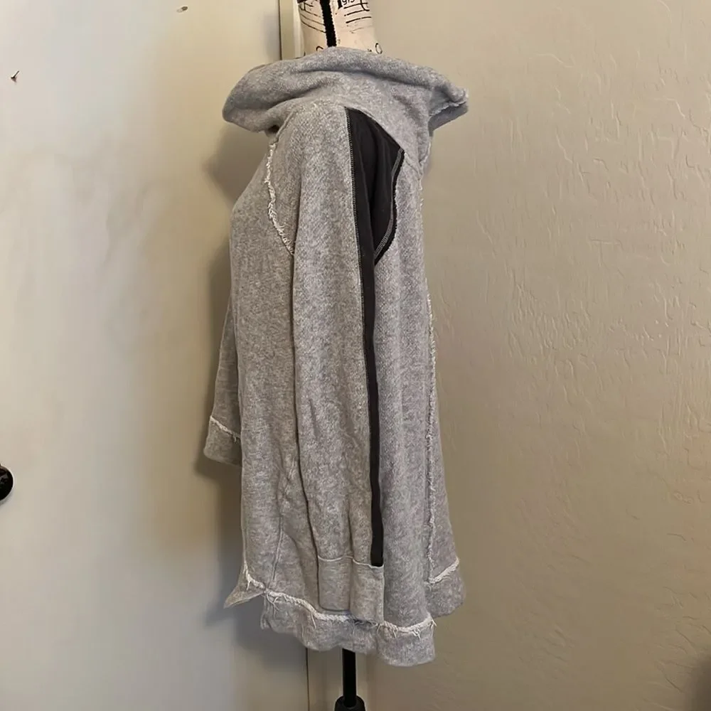 Free People Gray & Black Pullover Sweater - Picture 2 of 9